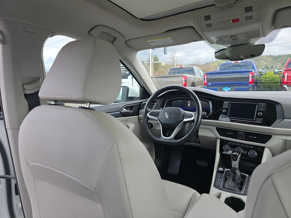 Thumbnail: 2023 Volkswagen Jetta - 2