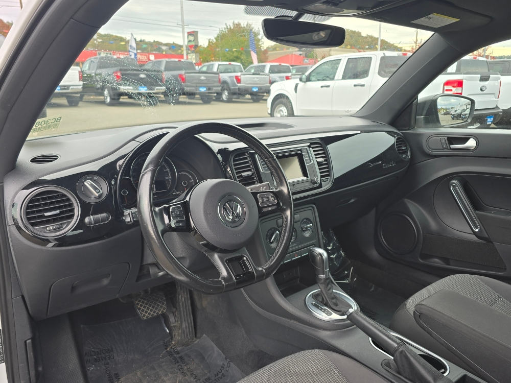 Thumbnail: 2017 Volkswagen Beetle - 2