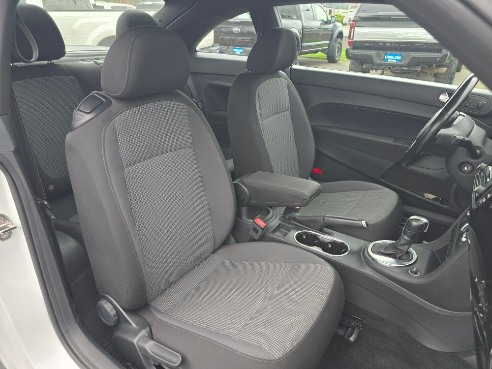 Thumbnail: 2017 Volkswagen Beetle - 18