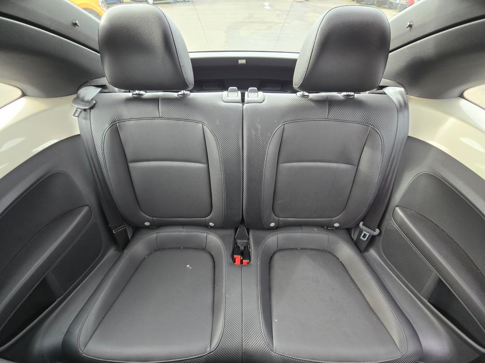 Thumbnail: 2012 Volkswagen Beetle - 20