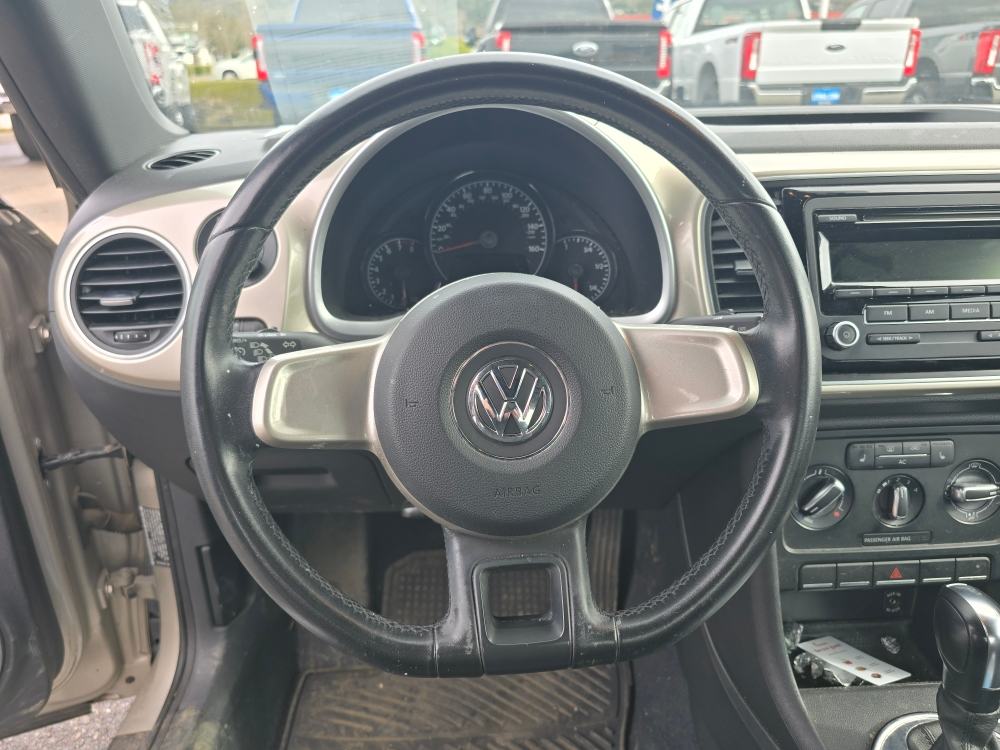 Thumbnail: 2012 Volkswagen Beetle - 8