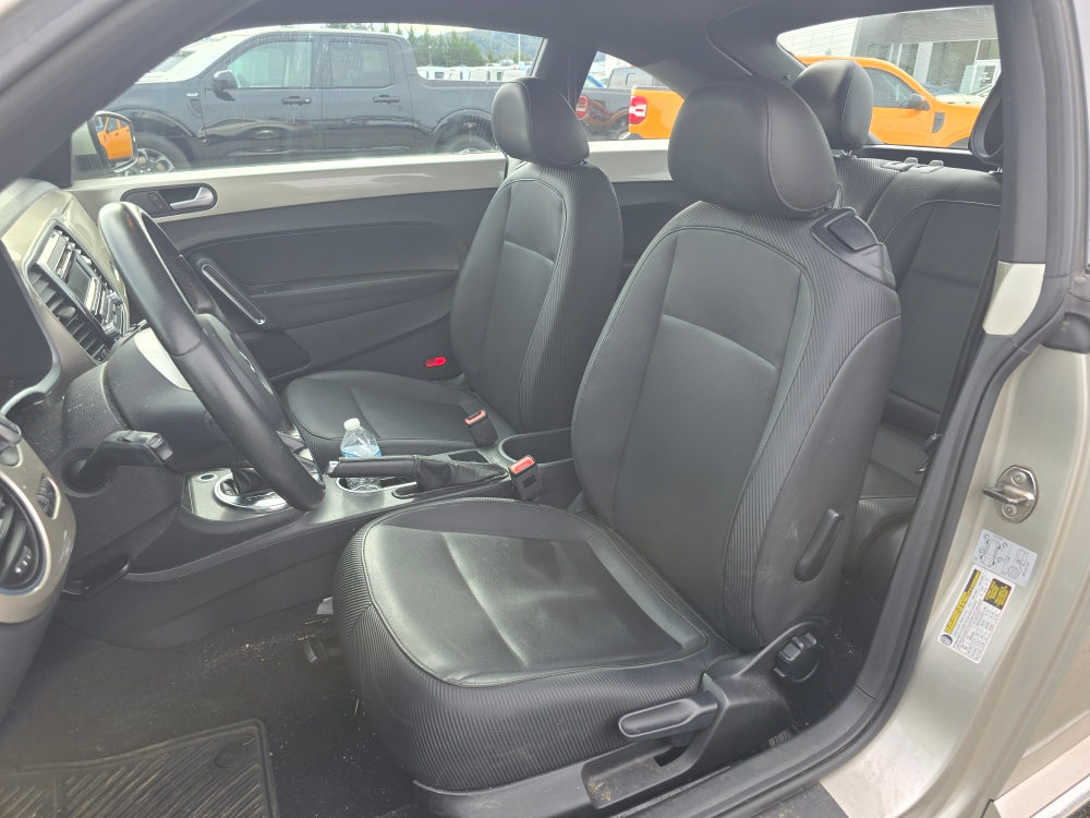 Thumbnail: 2012 Volkswagen Beetle - 10