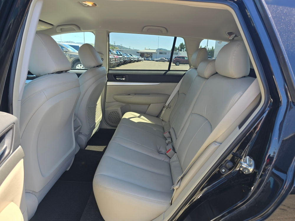 Thumbnail: 2013 Subaru Outback - 11