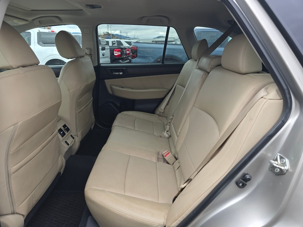 Thumbnail: 2019 Subaru Outback - 10