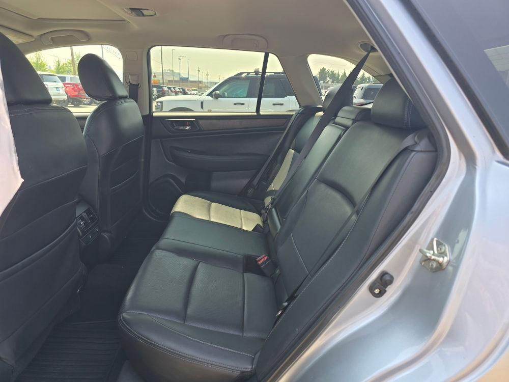 Thumbnail: 2016 Subaru Outback - 9