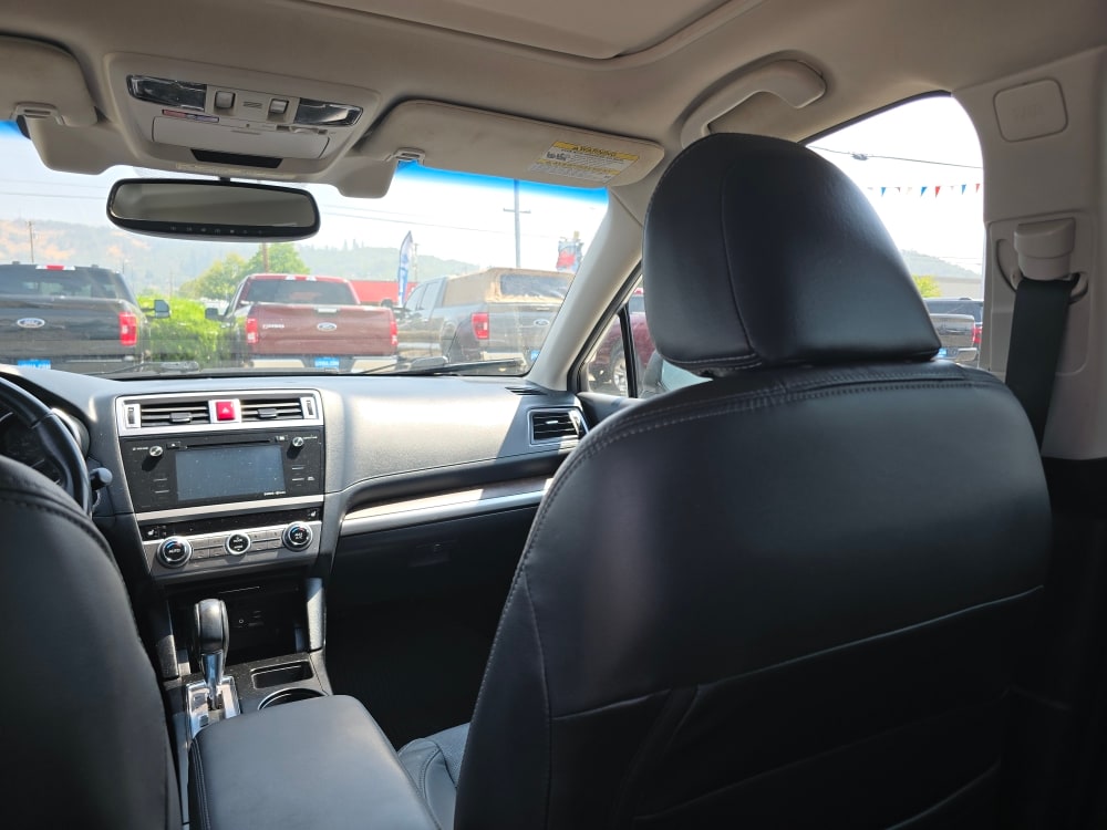 Thumbnail: 2016 Subaru Outback - 18