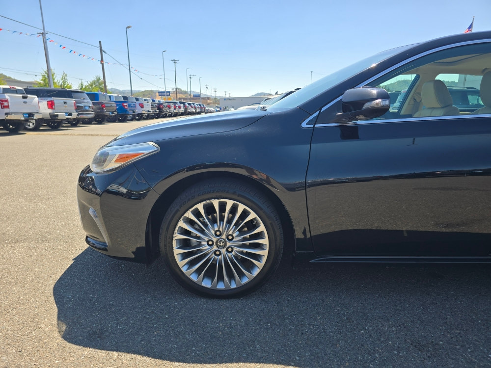 Thumbnail: 2017 Toyota Avalon - 7
