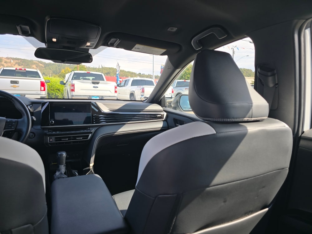 Thumbnail: 2025 Toyota Camry - 9