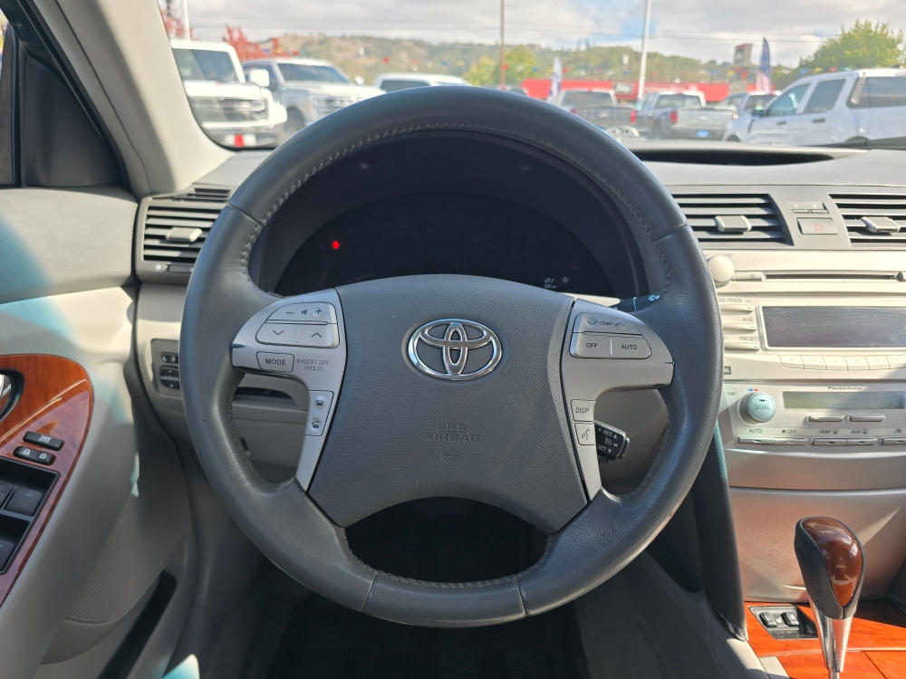 Thumbnail: 2011 Toyota Camry - 11