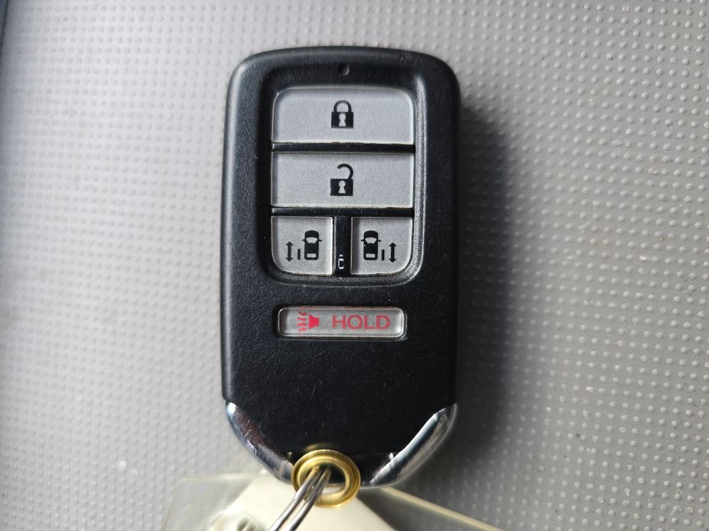 Thumbnail: 2016 Honda Odyssey - 14