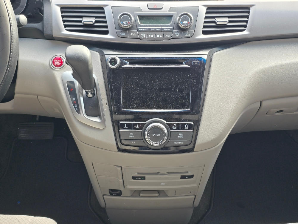 Thumbnail: 2016 Honda Odyssey - 17