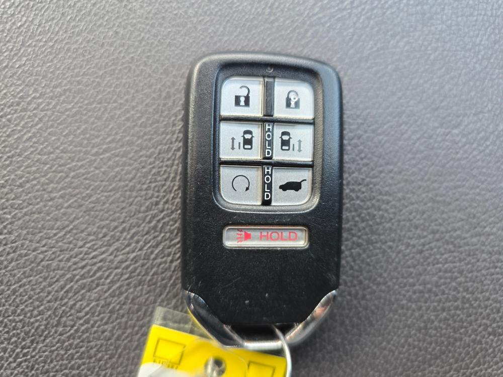 Thumbnail: 2018 Honda Odyssey - 15