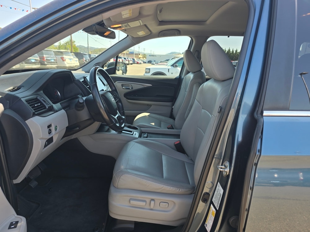 Thumbnail: 2020 Honda Pilot - 8