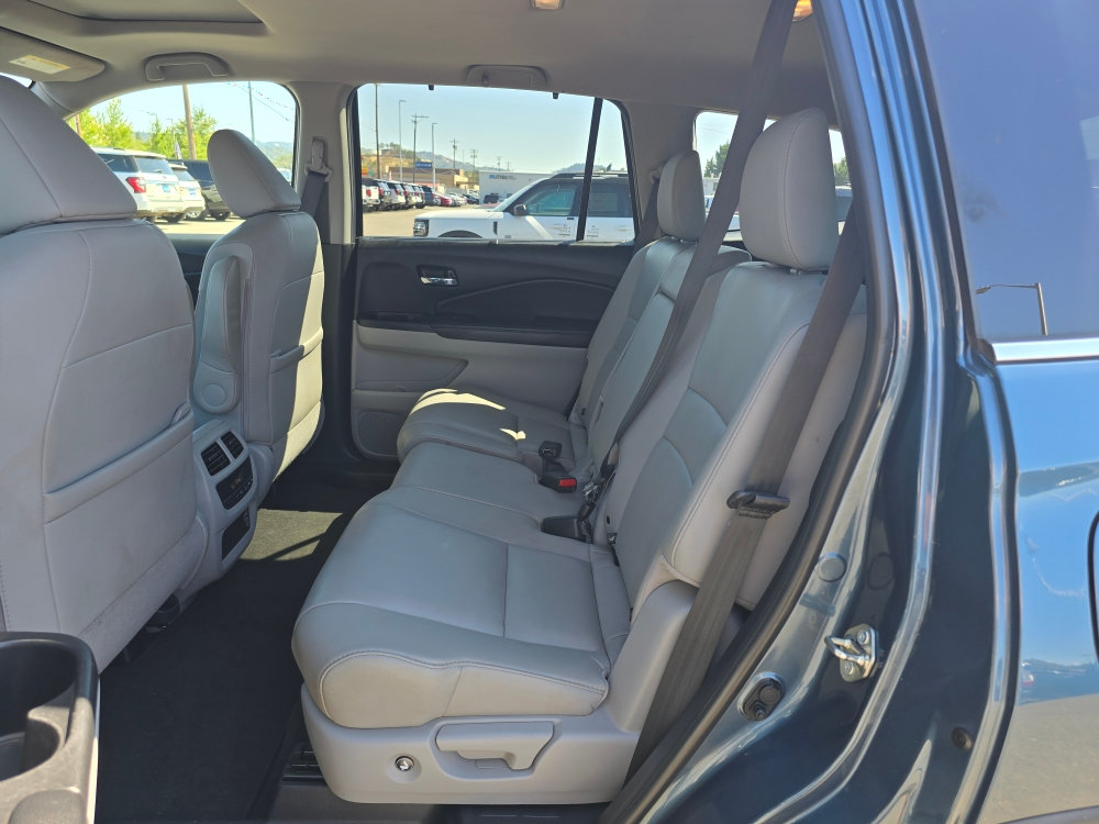 Thumbnail: 2020 Honda Pilot - 9