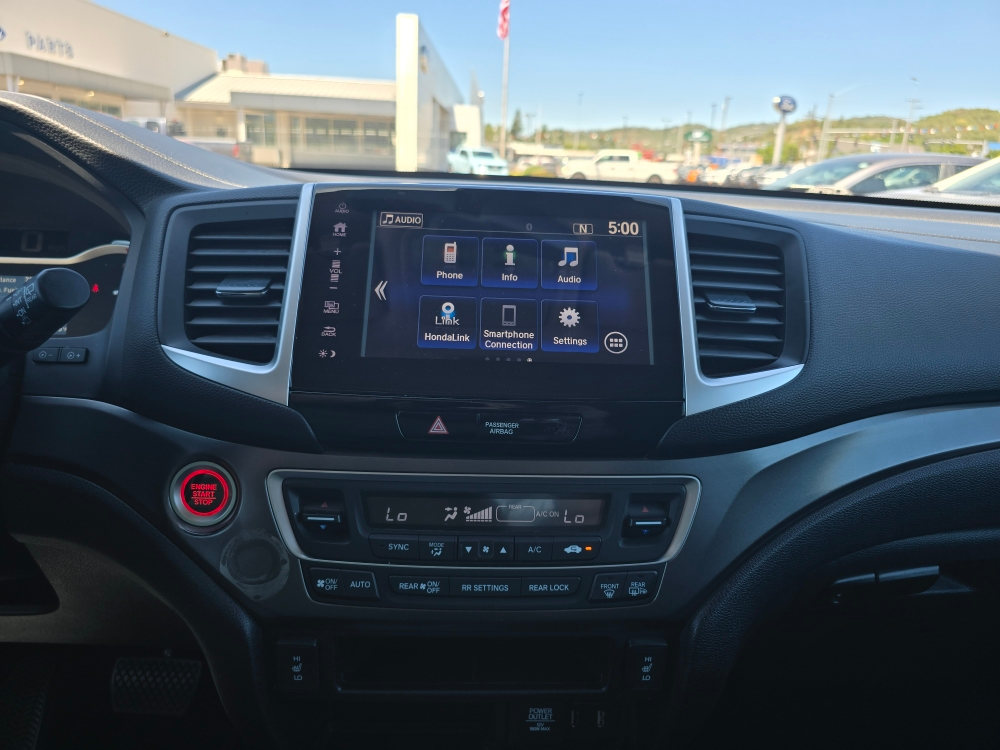Thumbnail: 2018 Honda Pilot - 11