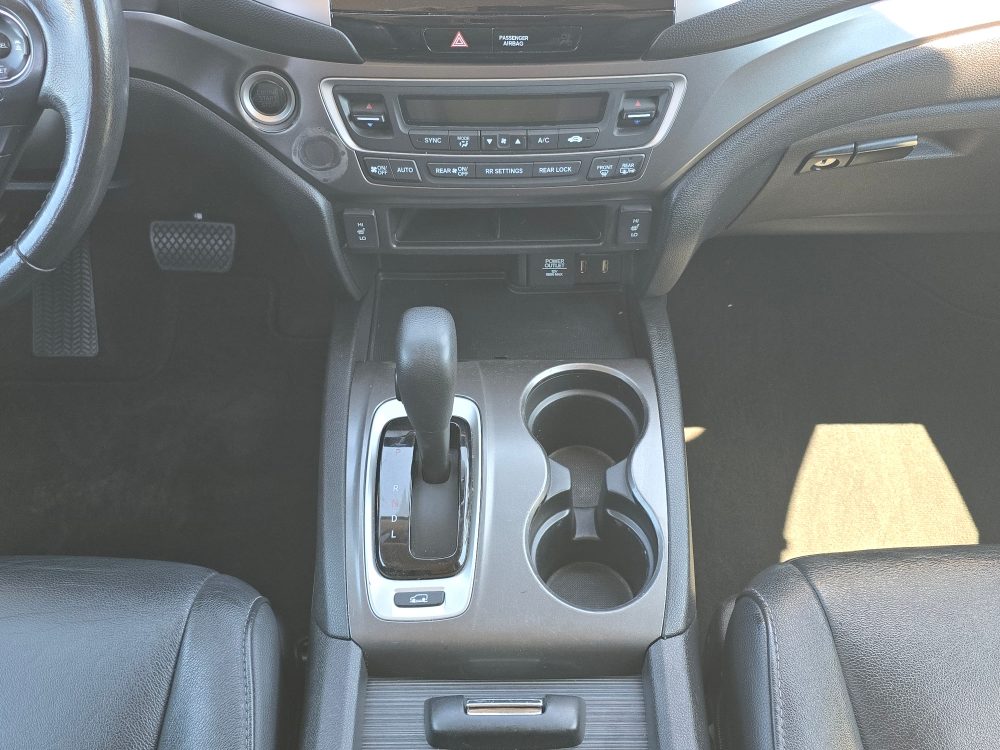 Thumbnail: 2018 Honda Pilot - 12