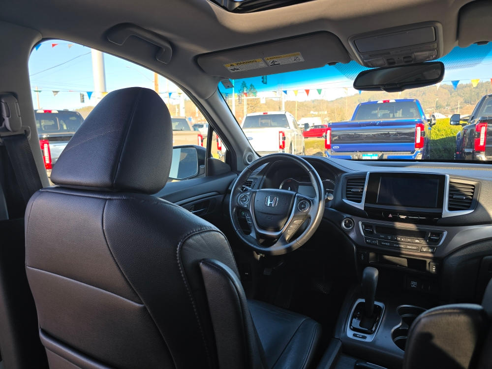 Thumbnail: 2017 Honda Pilot - 2