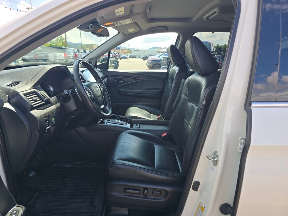 Thumbnail: 2018 Honda Pilot - 8