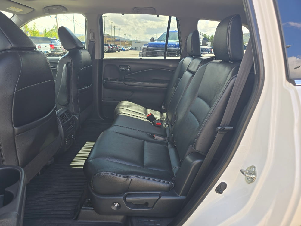 Thumbnail: 2018 Honda Pilot - 9