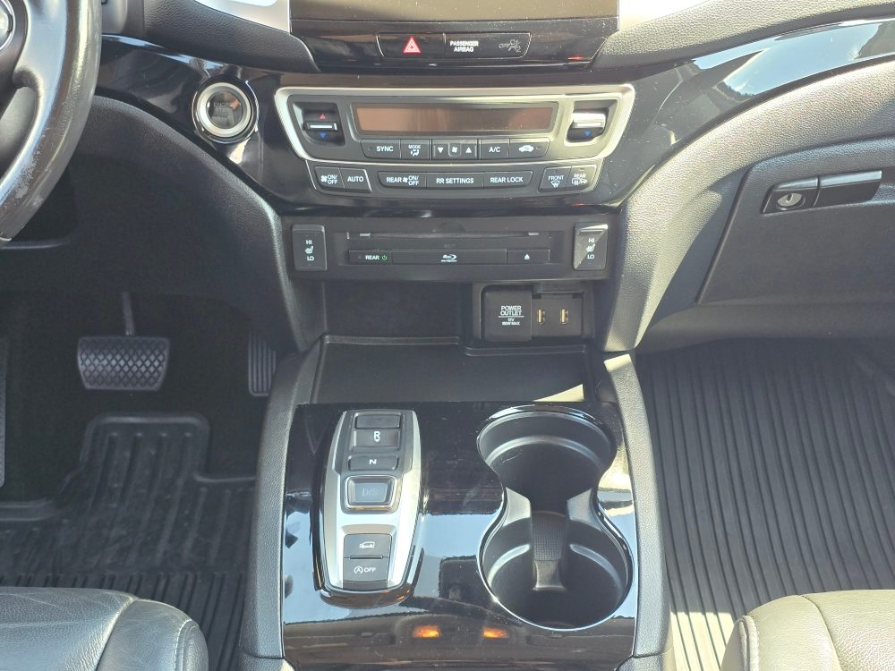 Thumbnail: 2018 Honda Pilot - 13