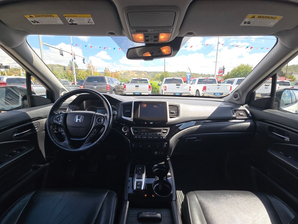 Thumbnail: 2018 Honda Pilot - 11
