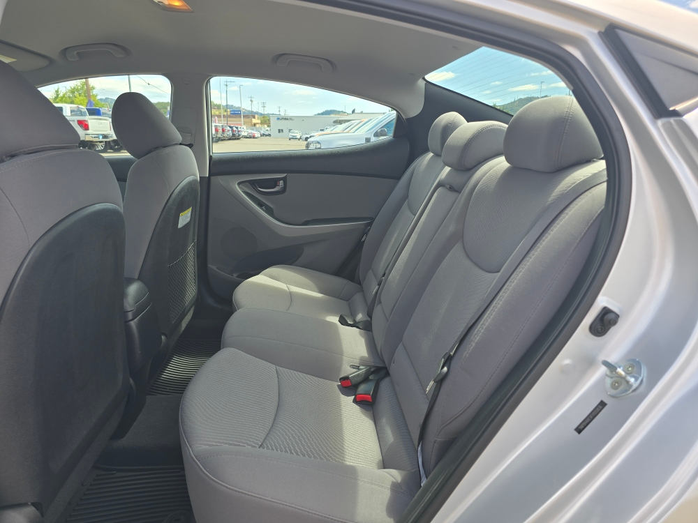 Thumbnail: 2015 Hyundai Elantra - 10