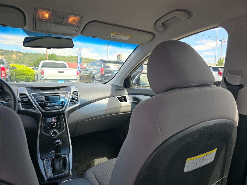 Thumbnail: 2015 Hyundai Elantra - 9