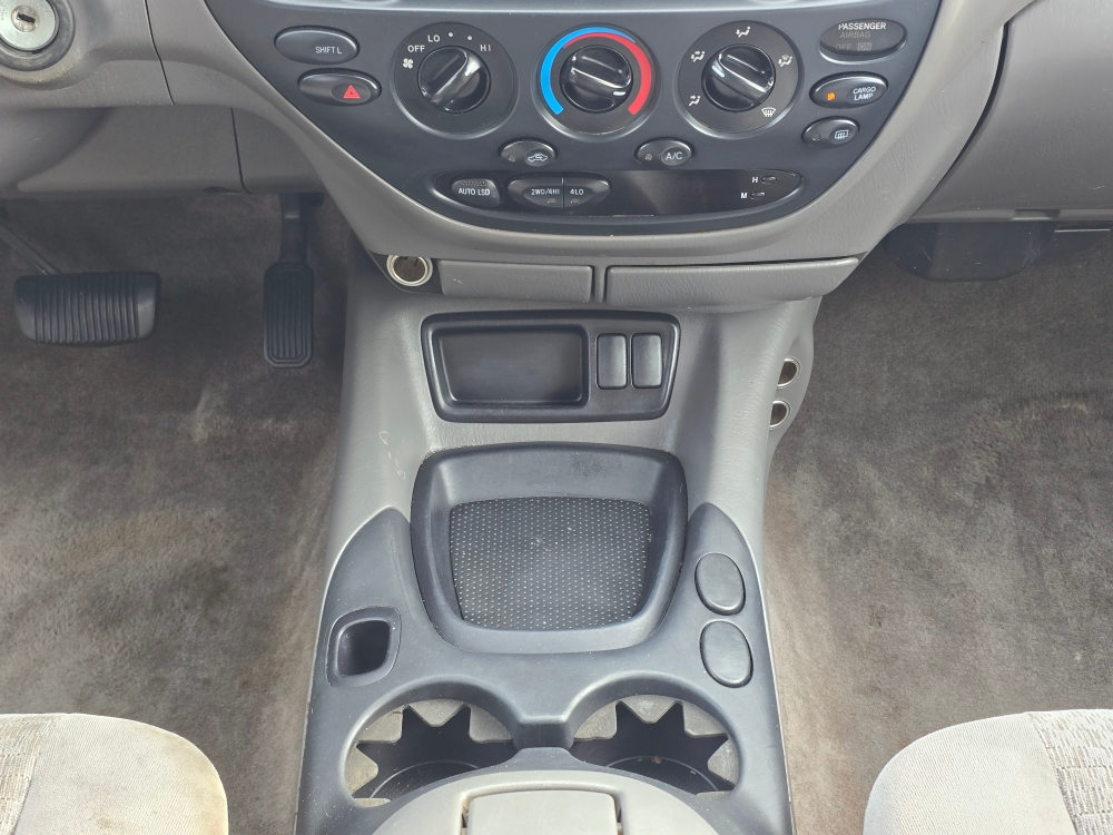 Thumbnail: 2006 Toyota Tundra - 13