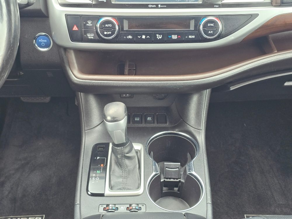 Thumbnail: 2015 Toyota Highlander - 13