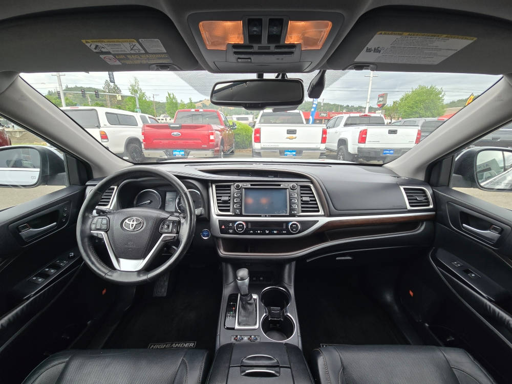 Thumbnail: 2015 Toyota Highlander - 11