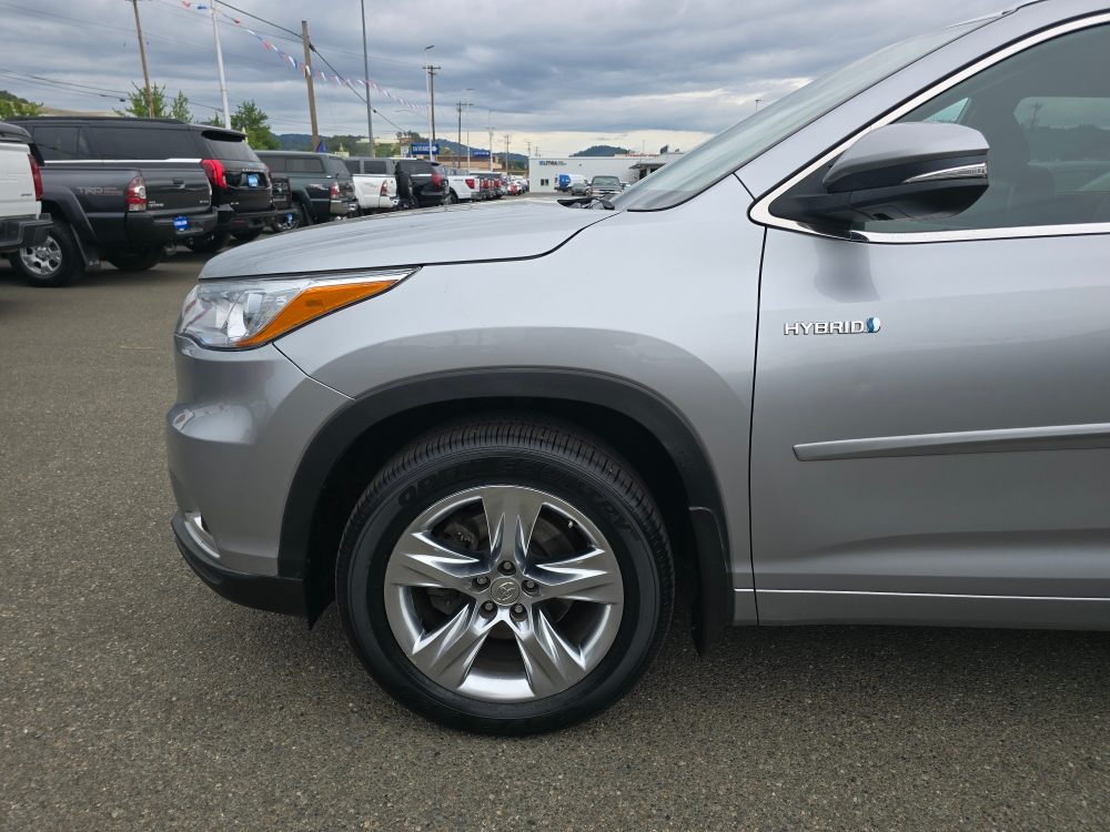 Thumbnail: 2015 Toyota Highlander - 7