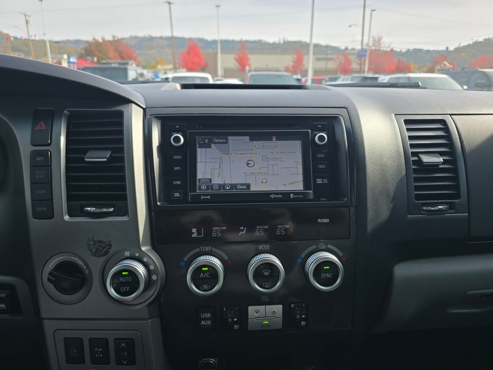 Thumbnail: 2016 Toyota Sequoia - 12