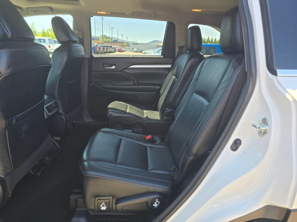 Thumbnail: 2018 Toyota Highlander - 10