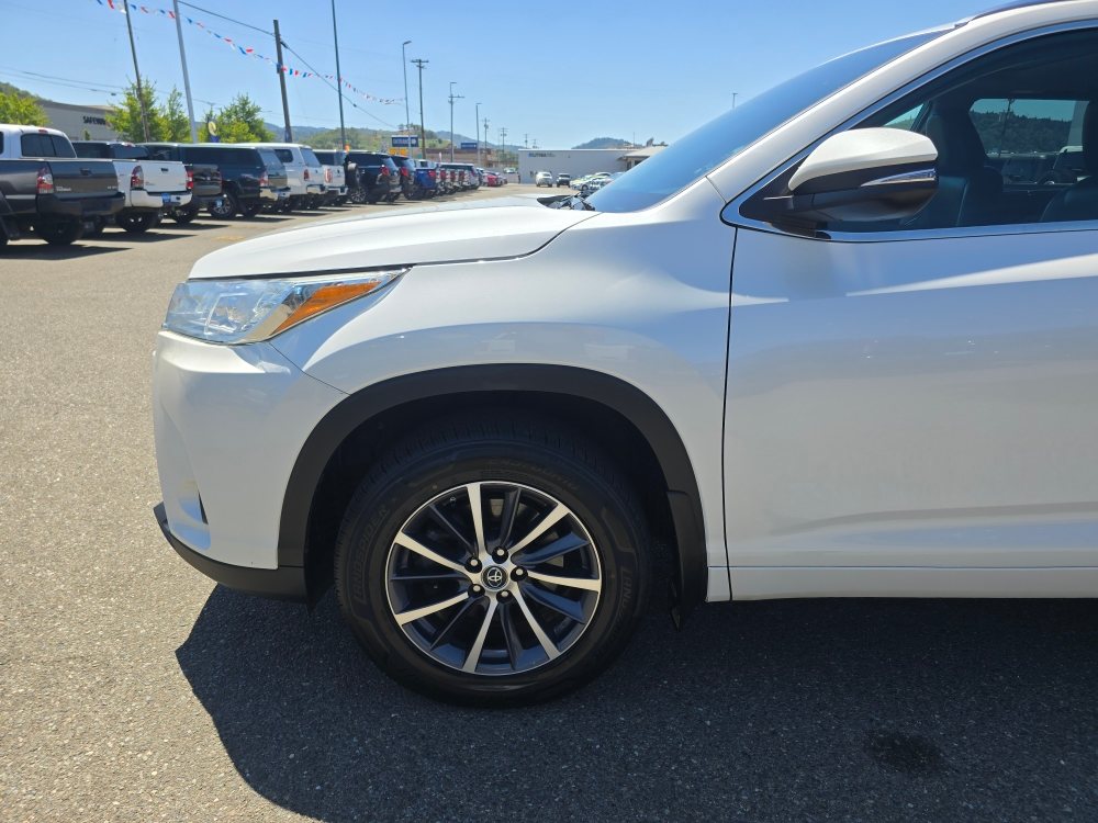 Thumbnail: 2018 Toyota Highlander - 7