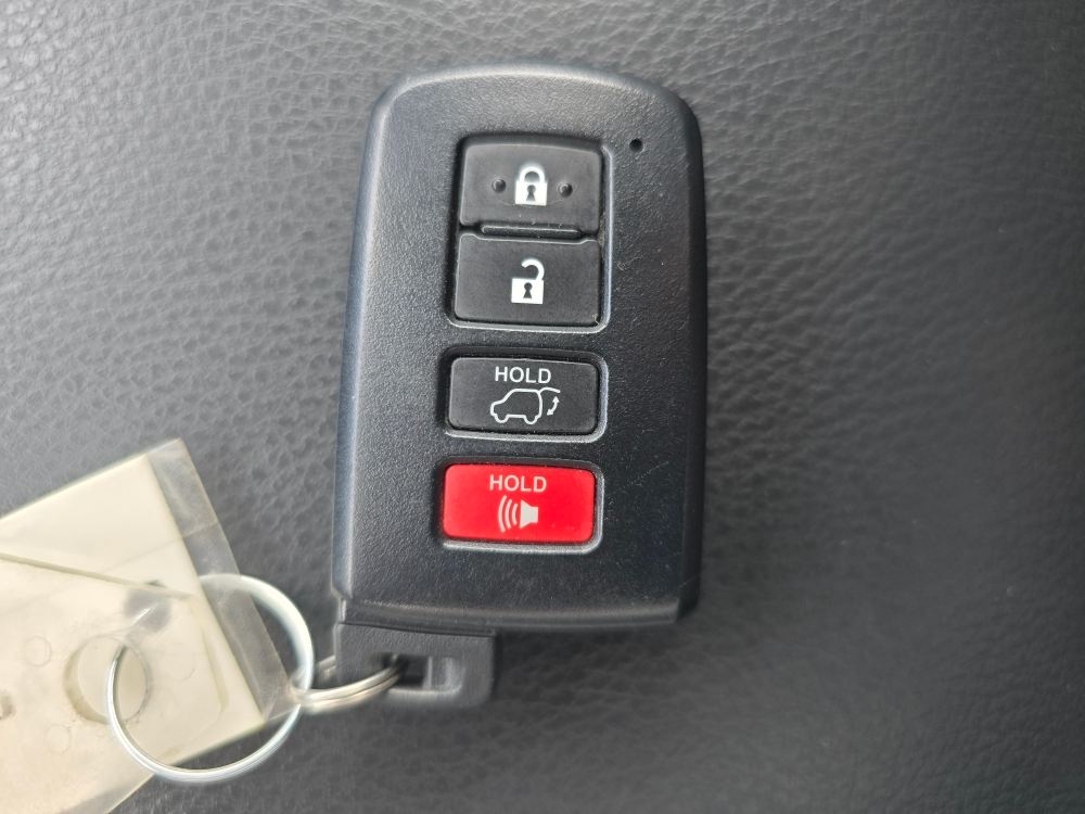 Thumbnail: 2019 Toyota Highlander - 15