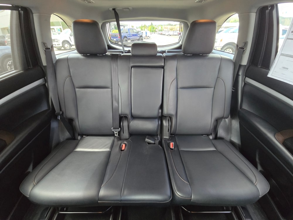 Thumbnail: 2019 Toyota Highlander - 21