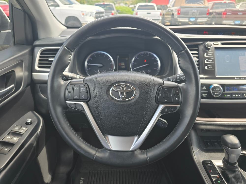 Thumbnail: 2019 Toyota Highlander - 8