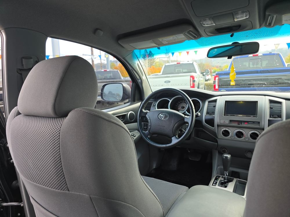 Thumbnail: 2006 Toyota Tacoma - 2