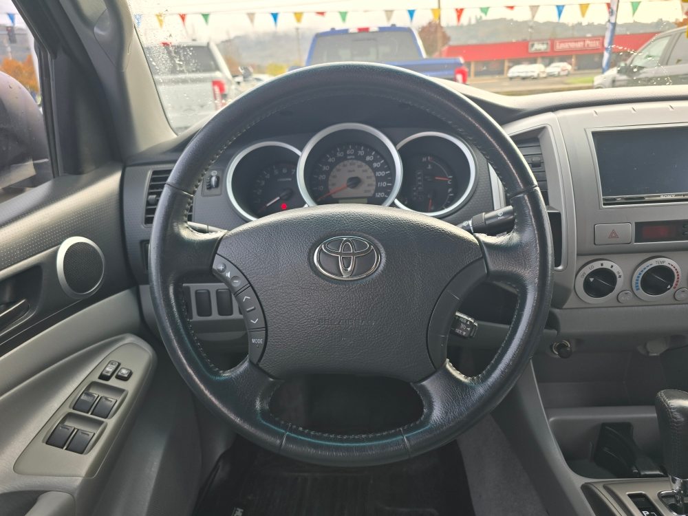 Thumbnail: 2006 Toyota Tacoma - 7