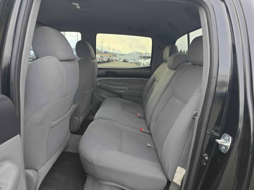 Thumbnail: 2006 Toyota Tacoma - 10