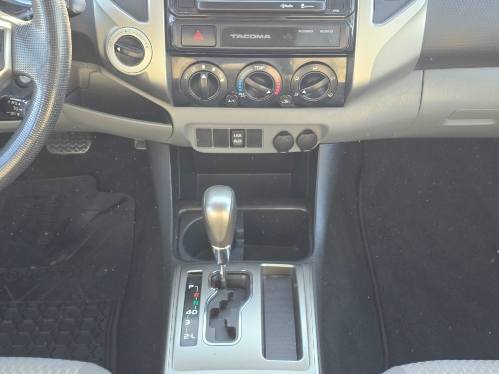 Thumbnail: 2015 Toyota Tacoma - 13