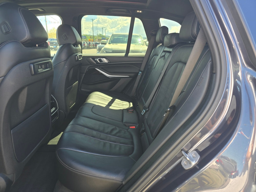 Thumbnail: 2020 BMW X5 - 10