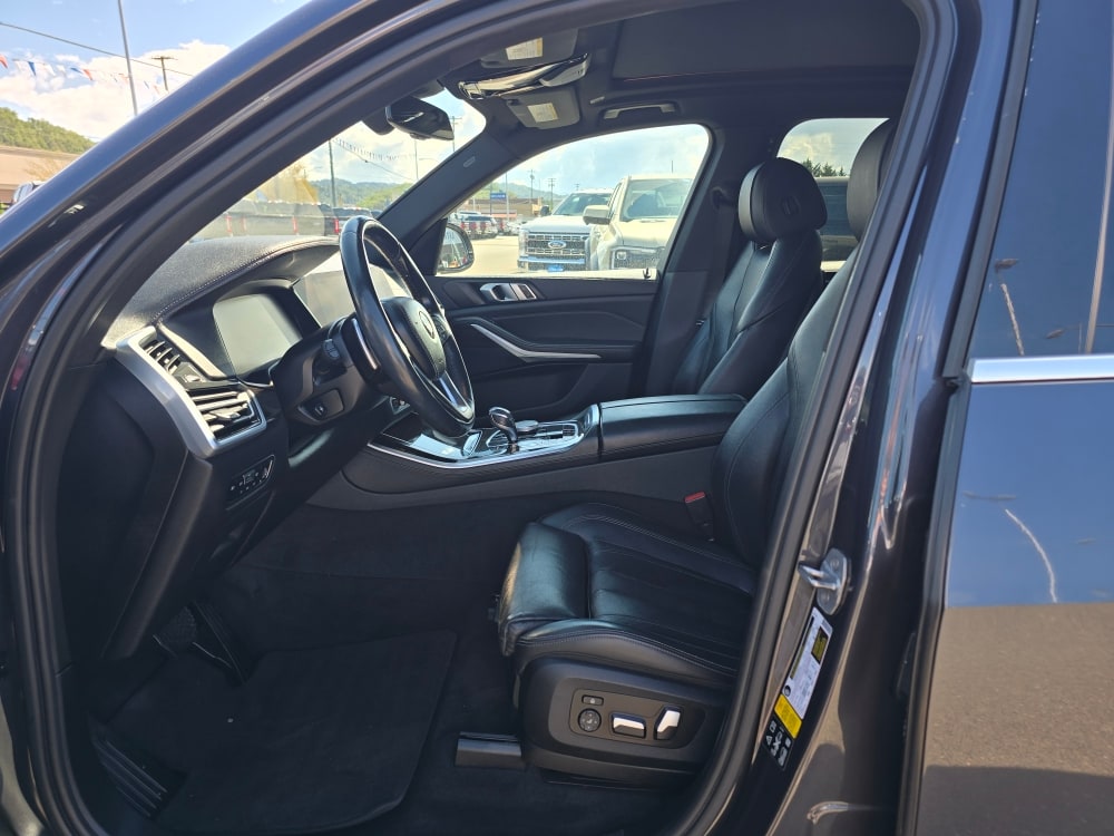 Thumbnail: 2020 BMW X5 - 8