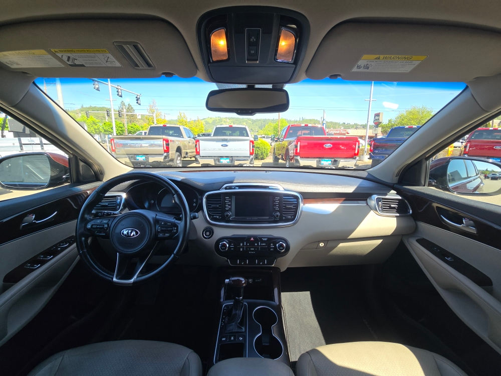 Thumbnail: 2017 Kia Sorento - 11