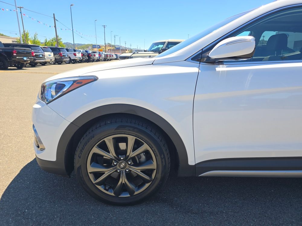 Thumbnail: 2017 Hyundai Santa Fe - 20