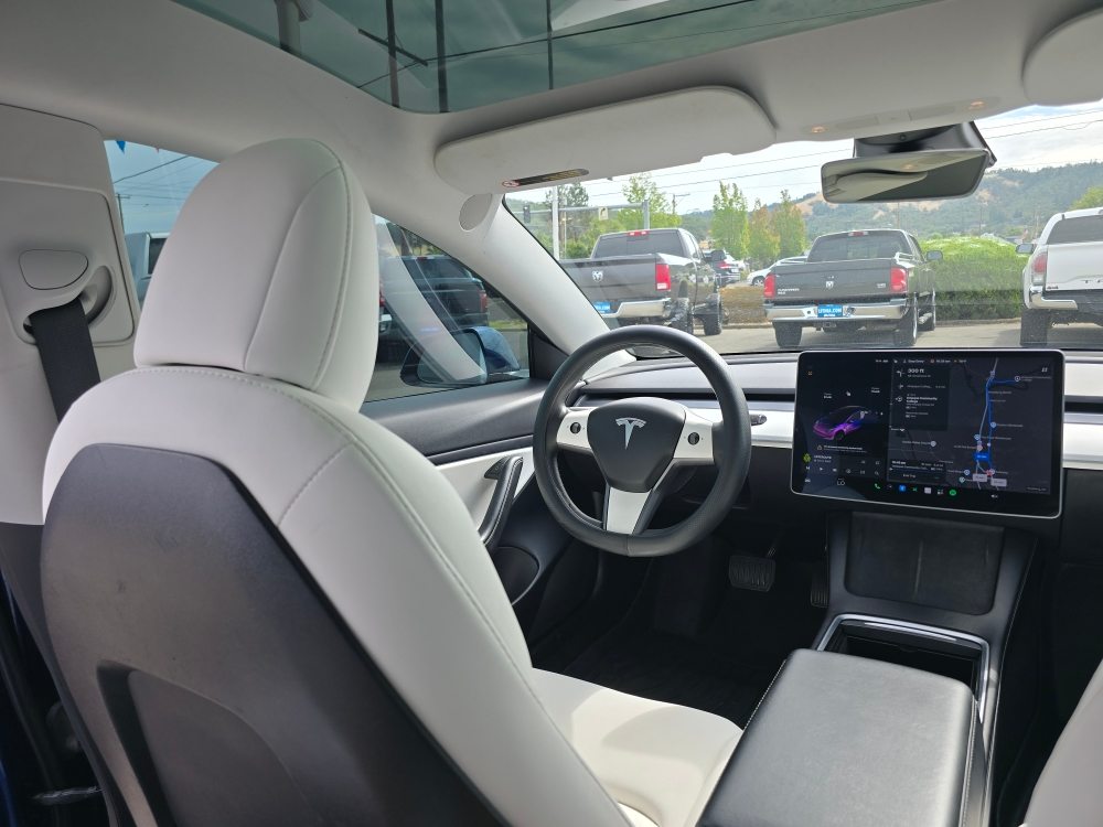 Thumbnail: 2021 Tesla Model 3 - 2