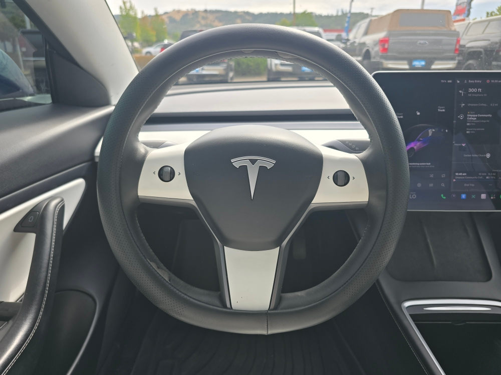 Thumbnail: 2021 Tesla Model 3 - 8