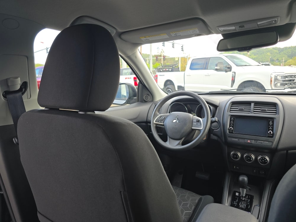 Thumbnail: 2025 Mitsubishi Outlander Sport - 2