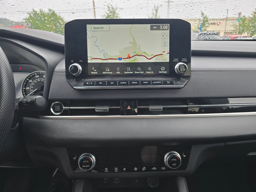 Thumbnail: 2024 Mitsubishi Outlander - 11