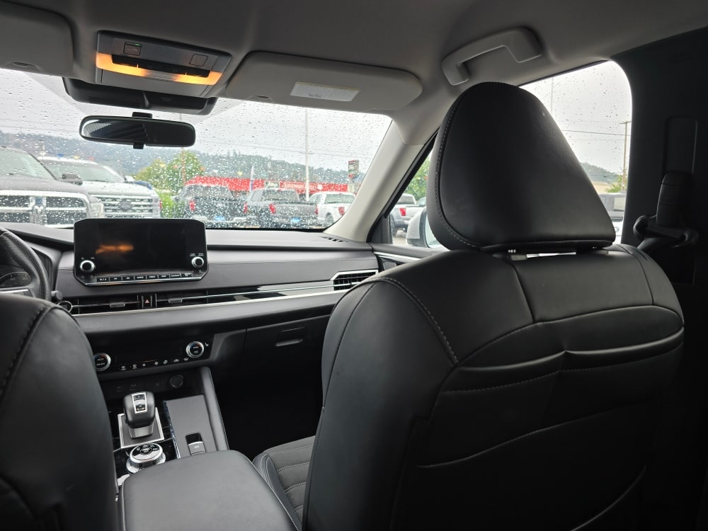 Thumbnail: 2024 Mitsubishi Outlander - 19